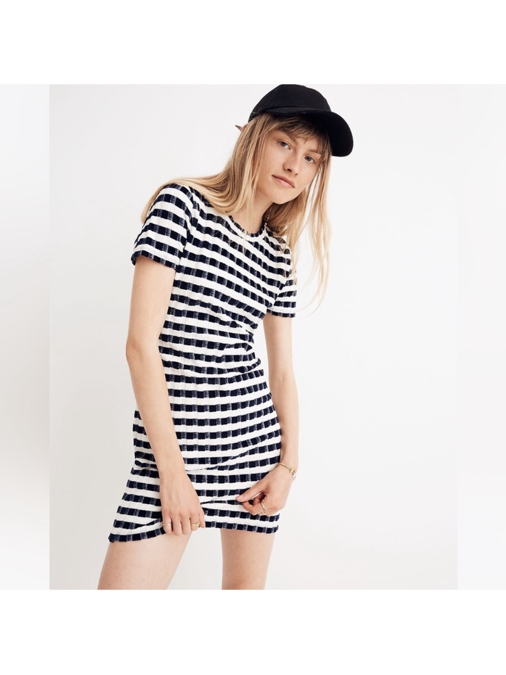 Madewell Texture & Thread Velvet
Striped Tee Dress blue white Small